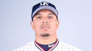 【ヤクルト】オスナを登録抹消　今季78試合で打率.220、8本塁打