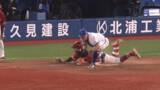 「【楽天】鈴木大地が気迫ヘッドスライディングで同点打　打線つながり8回に逆転成功」の画像1