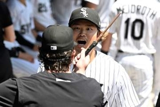 ホワイトソックスの選手ら『七夕』経験で興味深げ　それぞれ英字で短冊に“家族の健康”や“ワールドシリーズ進出” 　村上宗隆は日本語で切実な願い！？