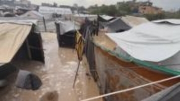 ガザ地区　暴風と豪雨…建物崩壊や避難テント浸水相次ぐ