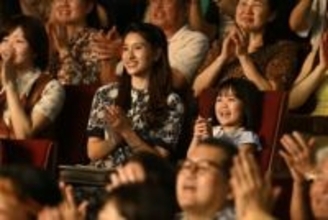 土屋太鳳「口ずさめるほどなじみのある曲」　坂本九さんの妻・柏木由紀子役を演じる