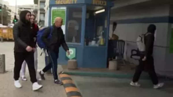 イランが報復攻撃開始“米軍基地ある湾岸諸国で爆発”