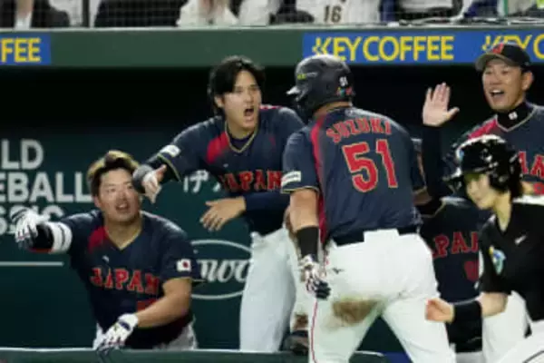 【侍ジャパン】強すぎる打線…3回までに12安打13得点　すでに先発8人が安打を記録する圧巻の打力みせつける　先発全員安打まであと一人