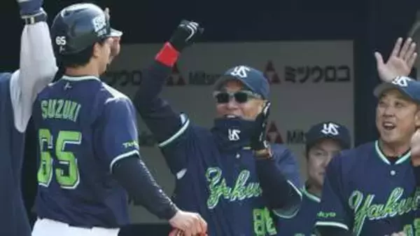 ヤクルト・池山監督は“ガラガラ声”で「野球は最後まで分からないね」　劇的サヨナラ勝利に大興奮