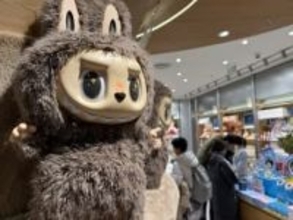 「心の満足」を買う中国若者　巻き起こる“感情消費”ブームとは…「ラブブ」「コスプレ依頼」