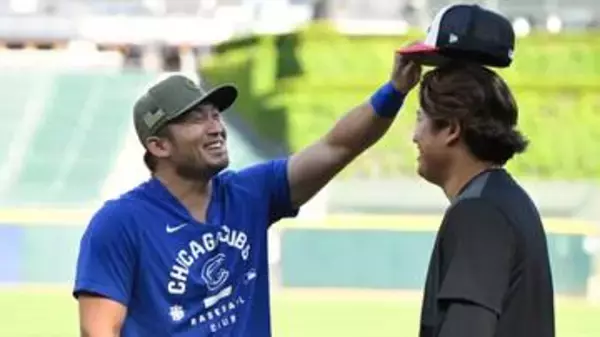 村上宗隆がメジャーの地で鈴木誠也&今永昇太と再会　髪形の話題では互いの帽子を取り合って笑う様子も