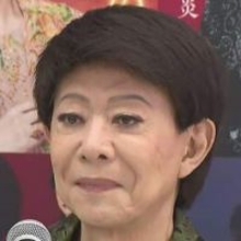 美川憲一 80歳、B'z松本孝弘から誕生日プレゼントもらう　「ヒョウ柄のすごくすてきな、私らしい」