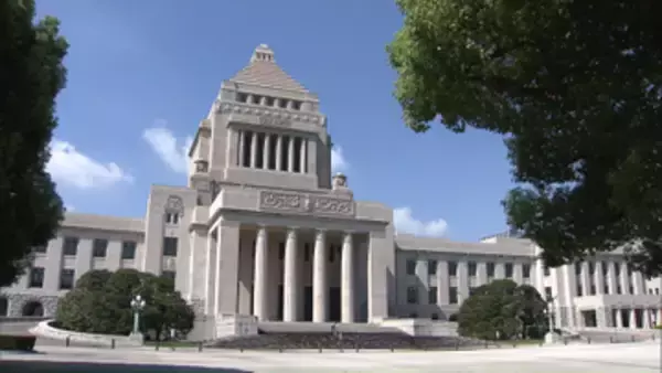 改正皇室典範を公布、施行日は10月24日に