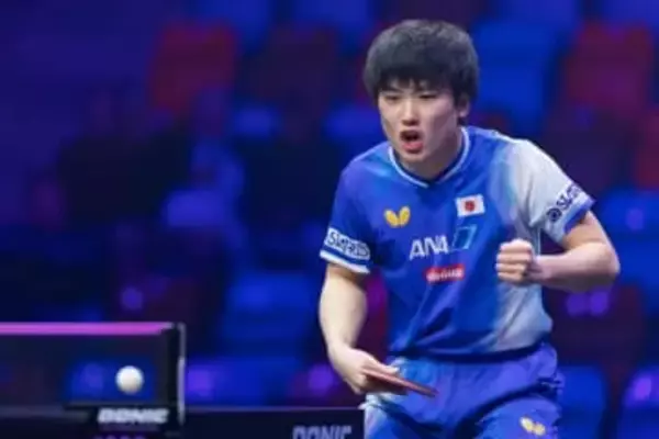 【卓球】張本智和が年間王者へ初戦突破　中国語で勝利挨拶・現地ファン大歓声「優勝できるように頑張りたい」〈WTTファイナルズ香港〉