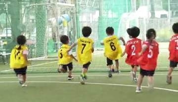バサジィ大分の選手と園児が交流　フットサルで笑顔あふれる