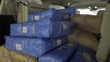 竹田市が被災地支援　ブルーシートなどを届ける