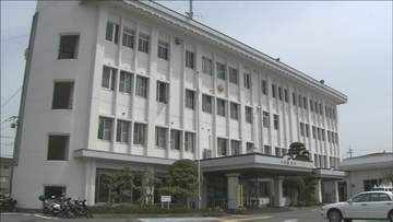 空き家で男2人がアルミサッシ窃盗未遂の疑い　所有者が発見し1人を足止め…車で逃走の男も1時間後に逮捕　大分