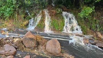 【県内で今年初の線状降水帯】各地で土砂崩れや通行止め相次ぐ　JR久大線で盛土が崩壊し一部不通に　大分