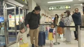 「じぃじばぁばに会いに来た」帰省ラッシュはじまる 大分空港も混雑
