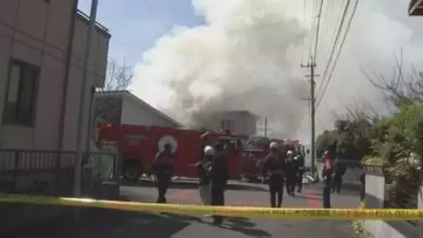 大分市の空き家で火事　男女２人を搬送