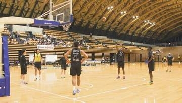 東京サンロッカーズが大分で国内初合宿　Bリーグ開幕に向け練習を一般公開