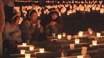 「千年あかり」3万本の竹灯籠が歴史の街をやさしく包む　大分・日田市