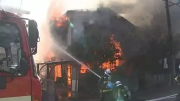 住宅密集地で火災　４棟焼け一時騒然　大分