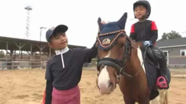 7歳と5歳の馬術きょうだい「ハウル、いくよ！」　相棒のポニーとともに急成長、障害競技・中学生以下の部で3位入賞