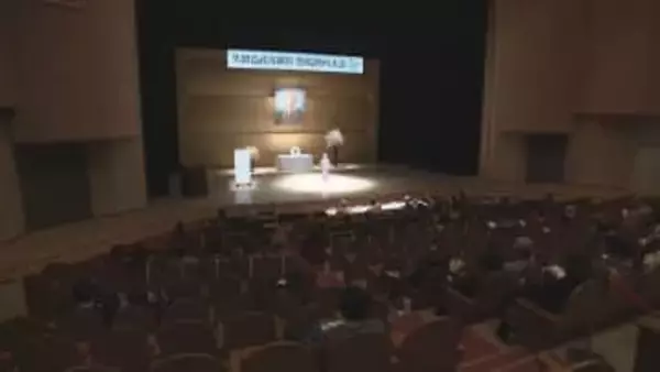 「童話の里」で表現力豊かな物語の語りを披露　全国語りべ大会