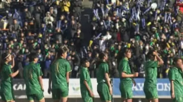 高校女子サッカー柳ヶ浦、なぜ「若きイレブン」は女王になれたのか？変幻自在“カメレオンサッカー”と3年生11人の献身