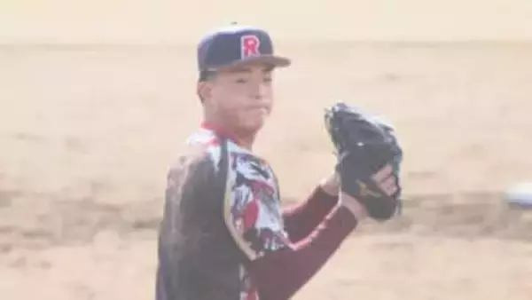 楽天ドラ５の伊藤大晟投手　地元で中学生らと交流　大分