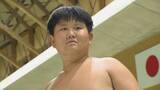 「決意の土俵で2年越しの悲願達成「わんぱく横綱」が誕生　郷土の名力士を追い大相撲の頂点目指す」の画像1