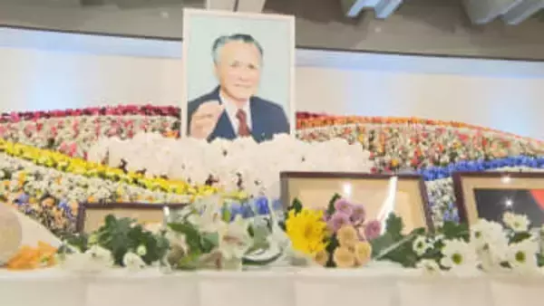 村山元総理をしのぶ献花台が設置・大分