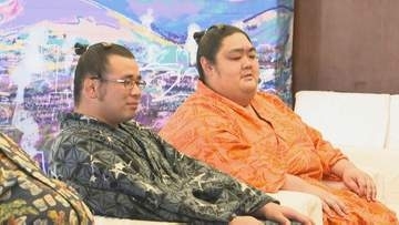 元横綱・武蔵丸や地元出身力士らが市役所を訪問　大相撲九州場所に向け合宿スタート