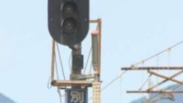 ソニック運転士信号見落とす　シニアカーと衝突事故　80代女性は無事　大分