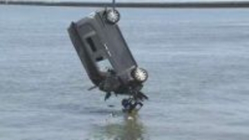 車が海に転落　71歳男性が死亡　大分市日吉原公共埠頭