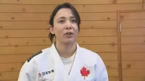 パリ五輪金メダリストの「巴投げ」を体感　出口クリスタ・ケリー姉妹が大分西高で伝えた世界一の極意