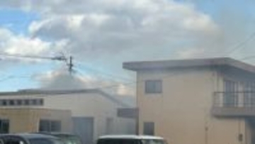 【速報】大分市中心部の住宅街で火災　延焼中