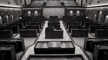 地方議会でなぜ不祥事が相次ぐのか？ 「存在が見えにくい」構造的病理と政治資金管理の欠如