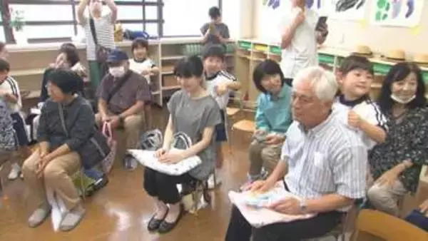 感謝を込めて似顔絵をプレゼント　幼稚園で祖父母を招いてお楽しみ会