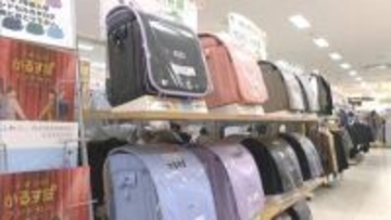 深刻化するランドセル症候群　児童の9割が「重い」と回答　軽量化、低価格モデル投入…多様化する令和の“ラン活”