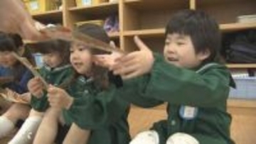 「車とか気をつける」園児に交通安全絵本を贈呈　大分