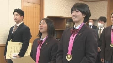 柳ヶ浦高校女子サッカー部に大分県民表彰　前キャプテン田淵選手「2連覇という目標を後輩に託します」