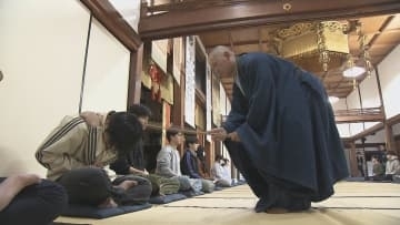 受験本番へ心を整える　予備校生が寺で座禅体験　大分
