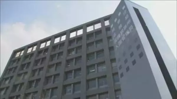 酒を飲んで軽乗用車を運転し40歳の女性をはねて逃走した罪　無職の女（27）を起訴　大分