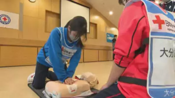 高校生が救急法の技術や知識を競う　“いざって時”備えて、青少年赤十字救急法大会　大分