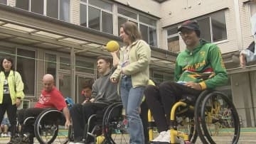 大分国際車いすマラソン出場の海外選手が幼稚園を訪問　園児と交流深める