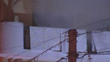 6階建てマンションで未明に火災　「押し入れが燃えている」住人が通報、部屋の一部を焼く　大分