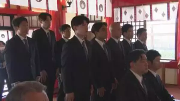 バサジィ大分が春日神社で必勝祈願　金井一哉新監督「攻撃的スタイルで優勝目指す」