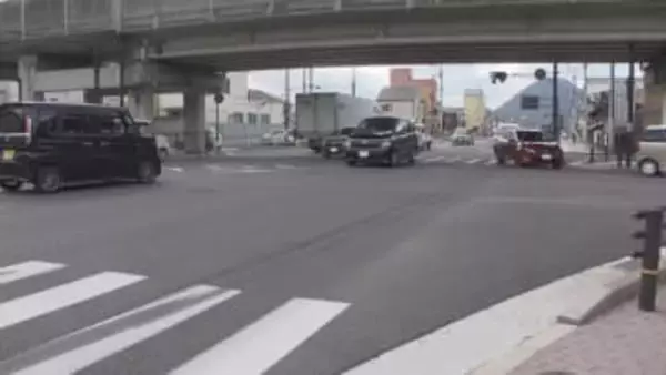 【速報】ＪＲ坂出駅近くで車いすに乗った男性が大型トラックにはねられ意識不明の重体【香川】