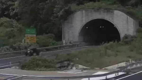 高速道路のトンネル　AM・FMラジオ再放送設備　一部区間除き１１月以降休止へ　ネクスコ西日本