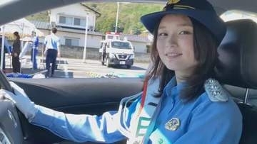 美作市育ちのプロレーサー・Ｊｕｊｕ選手が一日警察署長　パワーと勇気の源となる人々に防犯を啓発【岡山】