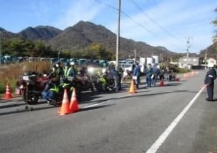 不正改造車５台に整備命令　騒音まき散らす暴走行為防止…和気町で街頭検査　国交省・警察など【岡山】