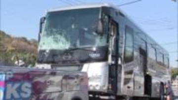 まんのう町でバスと軽ワゴン車衝突　軽ワゴン車運転の高齢女性重体・２人軽傷　バスの客にケガなし【香川】