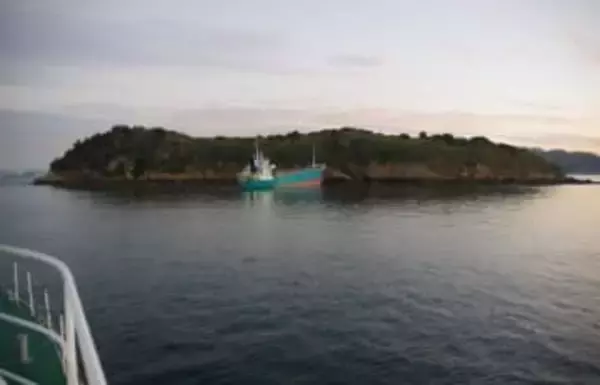 倉敷市の瀬戸内海で広島県の貨物船が島に乗り上げ…ケガ人や燃料漏れなし　満潮に合わせ引き出しへ【岡山】